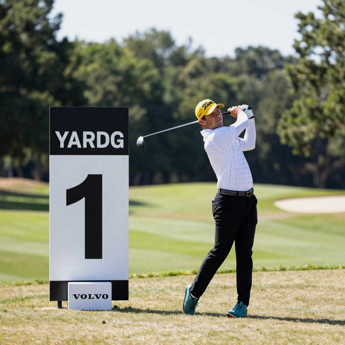 Golf Việt Nam Giữa Kỳ Chuyển Nhượng Toàn Cầu: Khi Tiếng Ồn Át Đi Tín Hiệu Thật